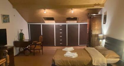 CasÄ de Ăźnchiriat idealÄ pentru TĂąrgul de CrÄciun - Craiova, Strada Lipscani