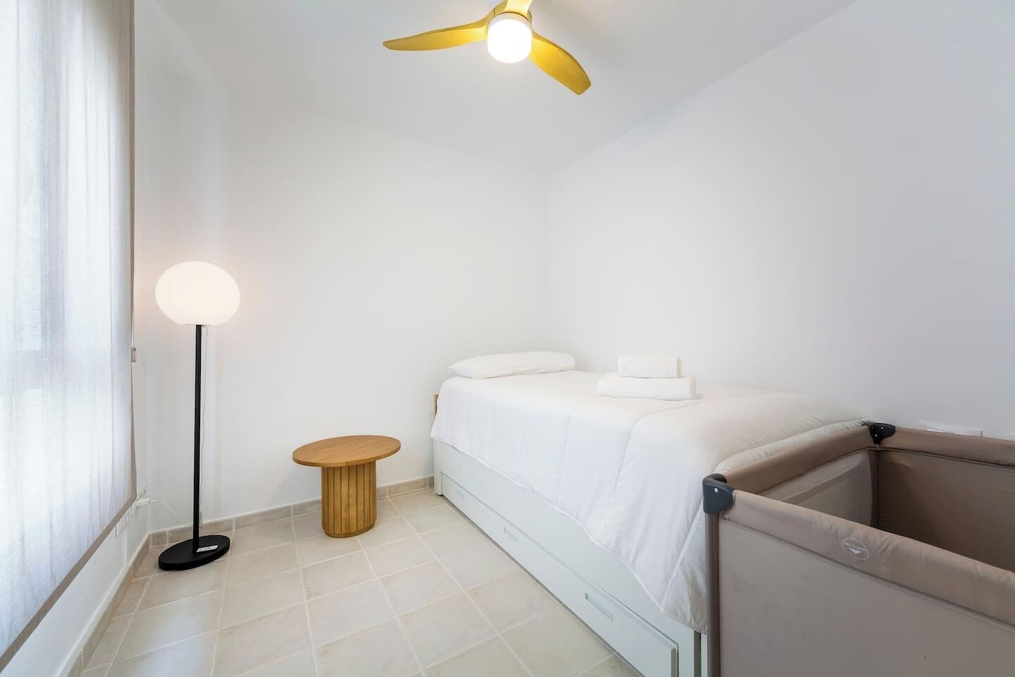 Desk, iron/ironing board, free WiFi, bed sheets