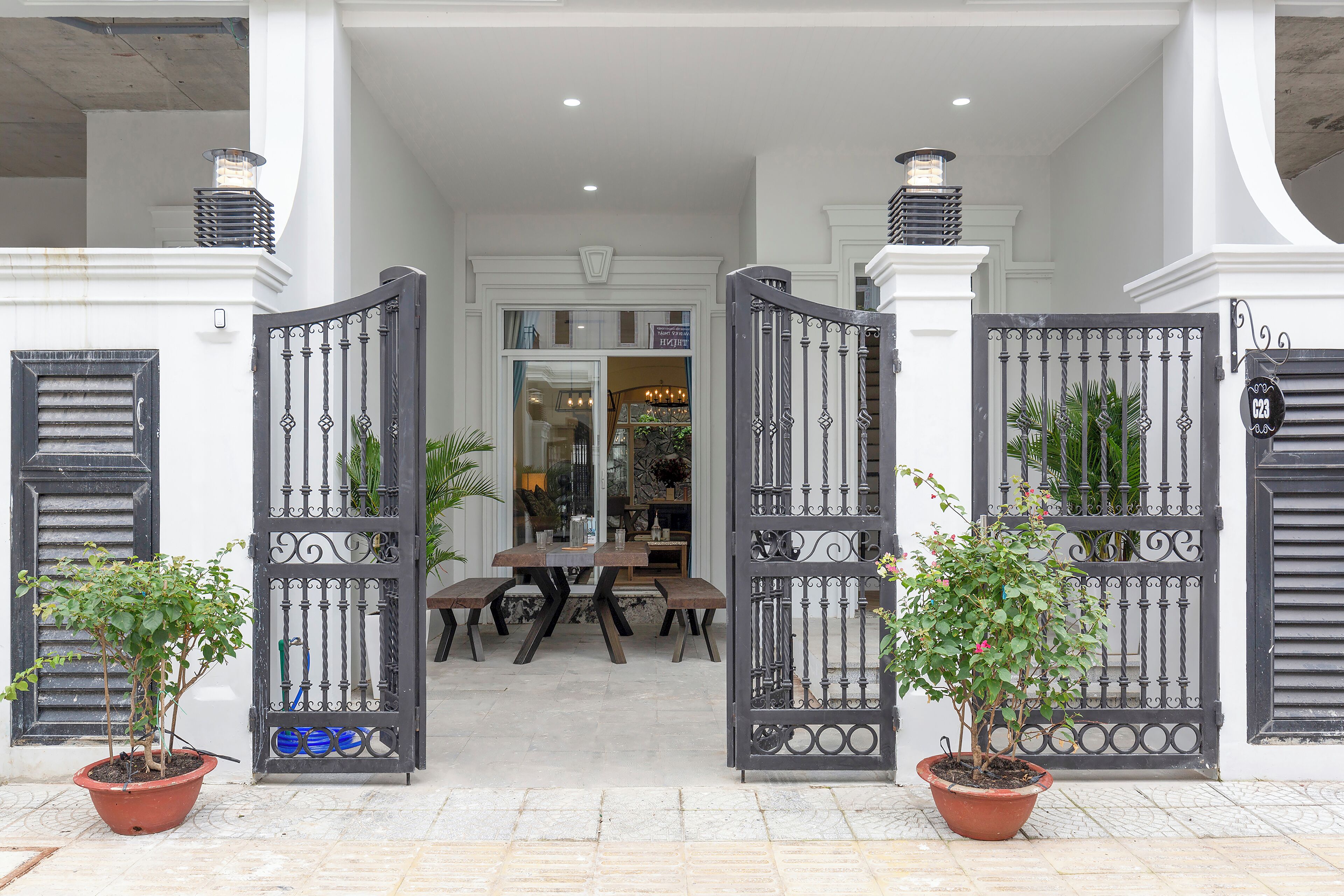 Mặt tiền nơi lưu trú