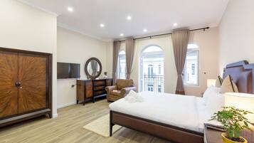 Biệt thự, quang cảnh thành phố | Màn/rèm cản sáng, phòng cách âm, bàn ủi/dụng cụ ủi quần áo