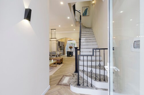 L'amour Villa with Sauna at City Center