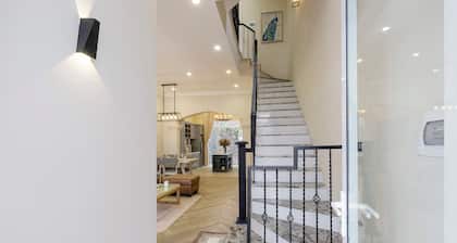 L'amour Villa with Sauna at City Center