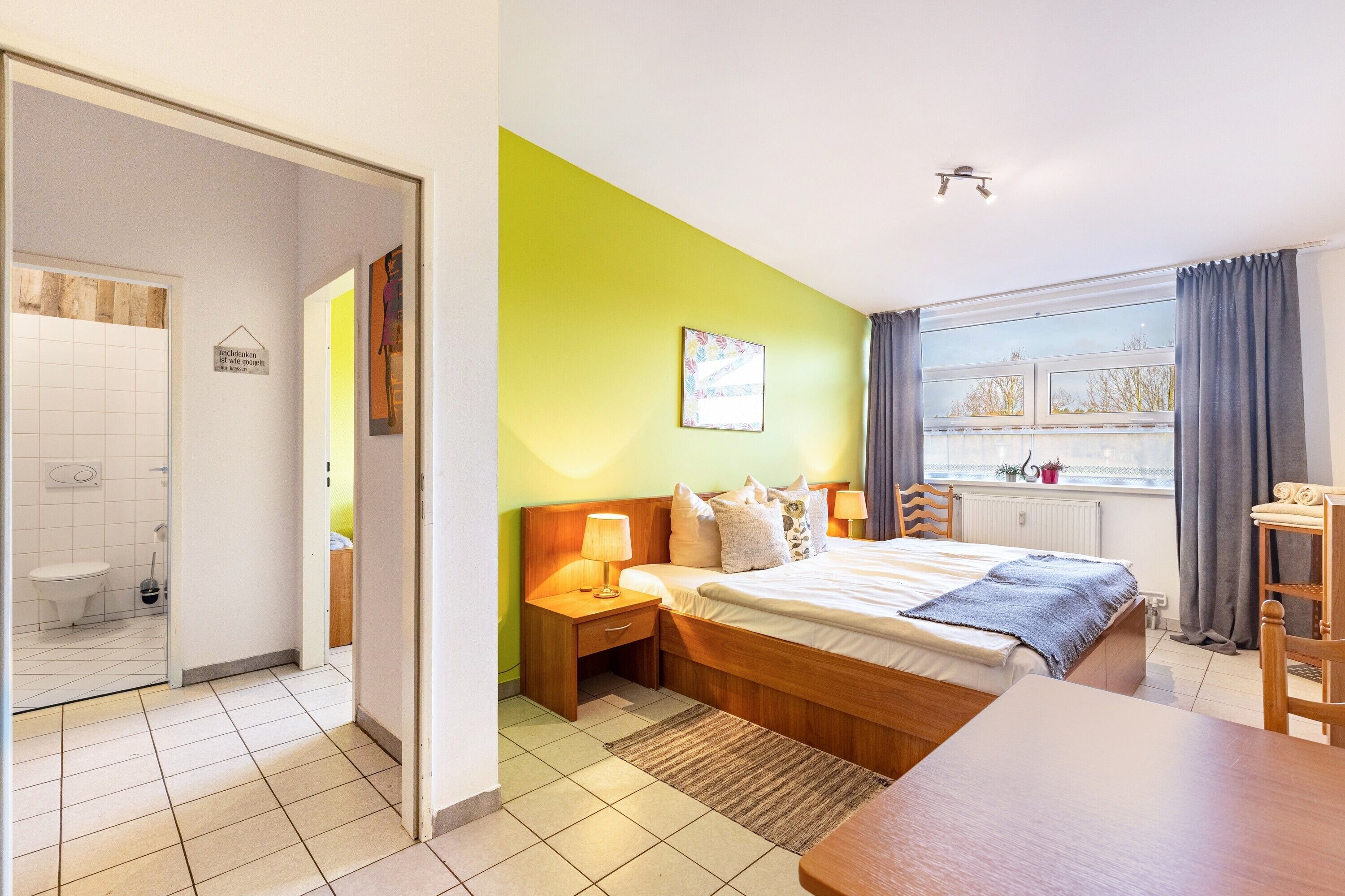 Bügeleisen/Bügelbrett, WLAN, Bettwäsche, Rollstuhlgeeignet