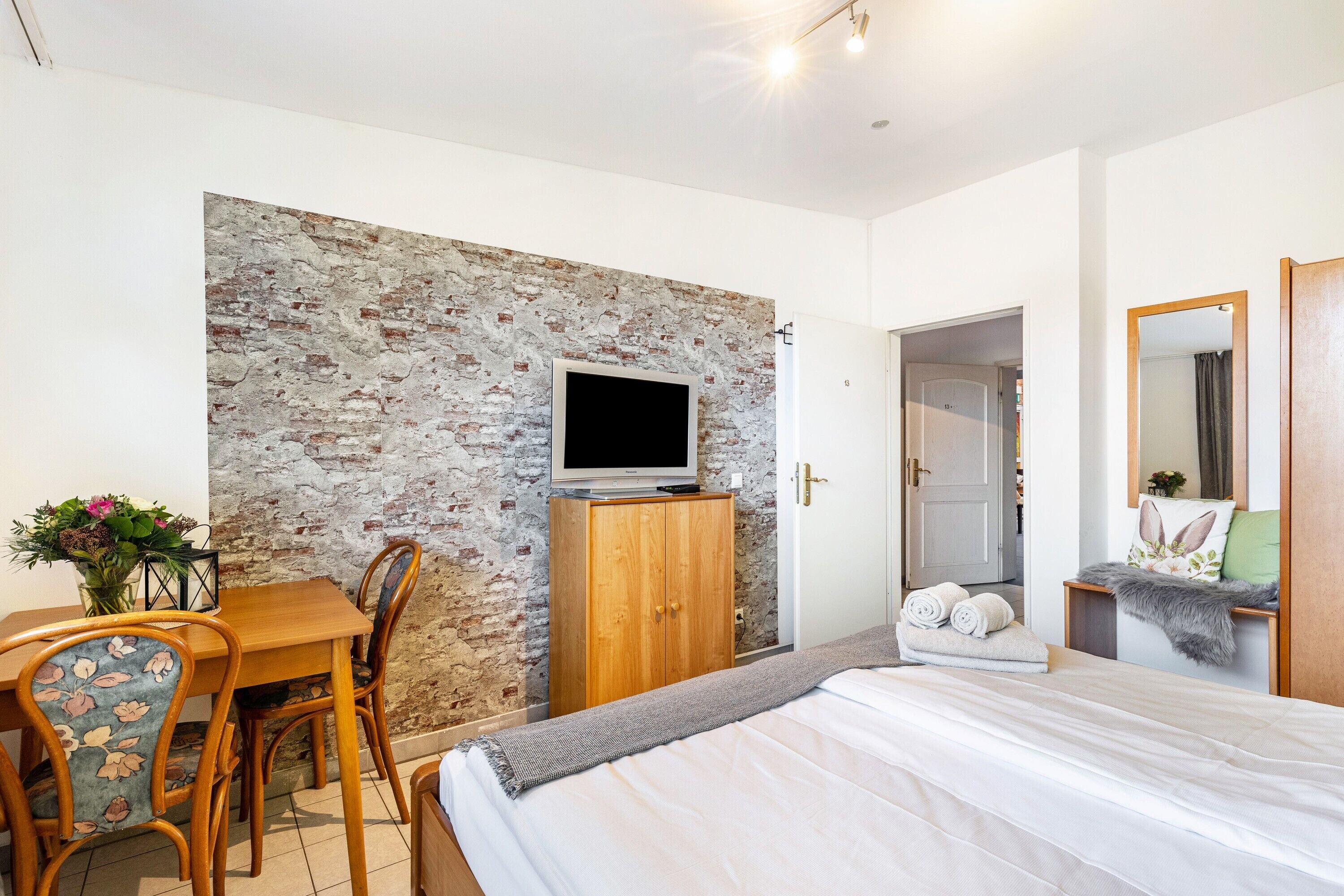 Fer et planche à repasser, Wi-Fi, draps fournis