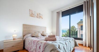 Apartment 'Miguel' with Private Terrace, Wi-Fi and Air Conditioning