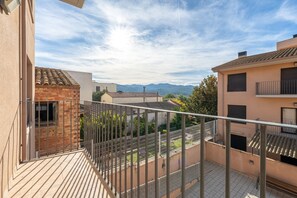 Property grounds - Apartment 'Miguel' with Private Terrace, Wi-Fi and Air Conditioning (Vinebre)