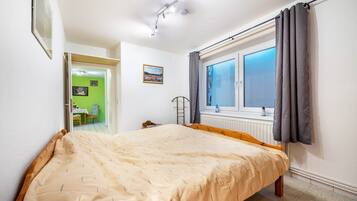 Strygejern/strygebræt, Wi-Fi, sengetøj