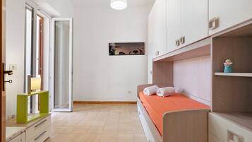 4 Schlafzimmer, Bügeleisen/Bügelbrett, WLAN, Bettwäsche