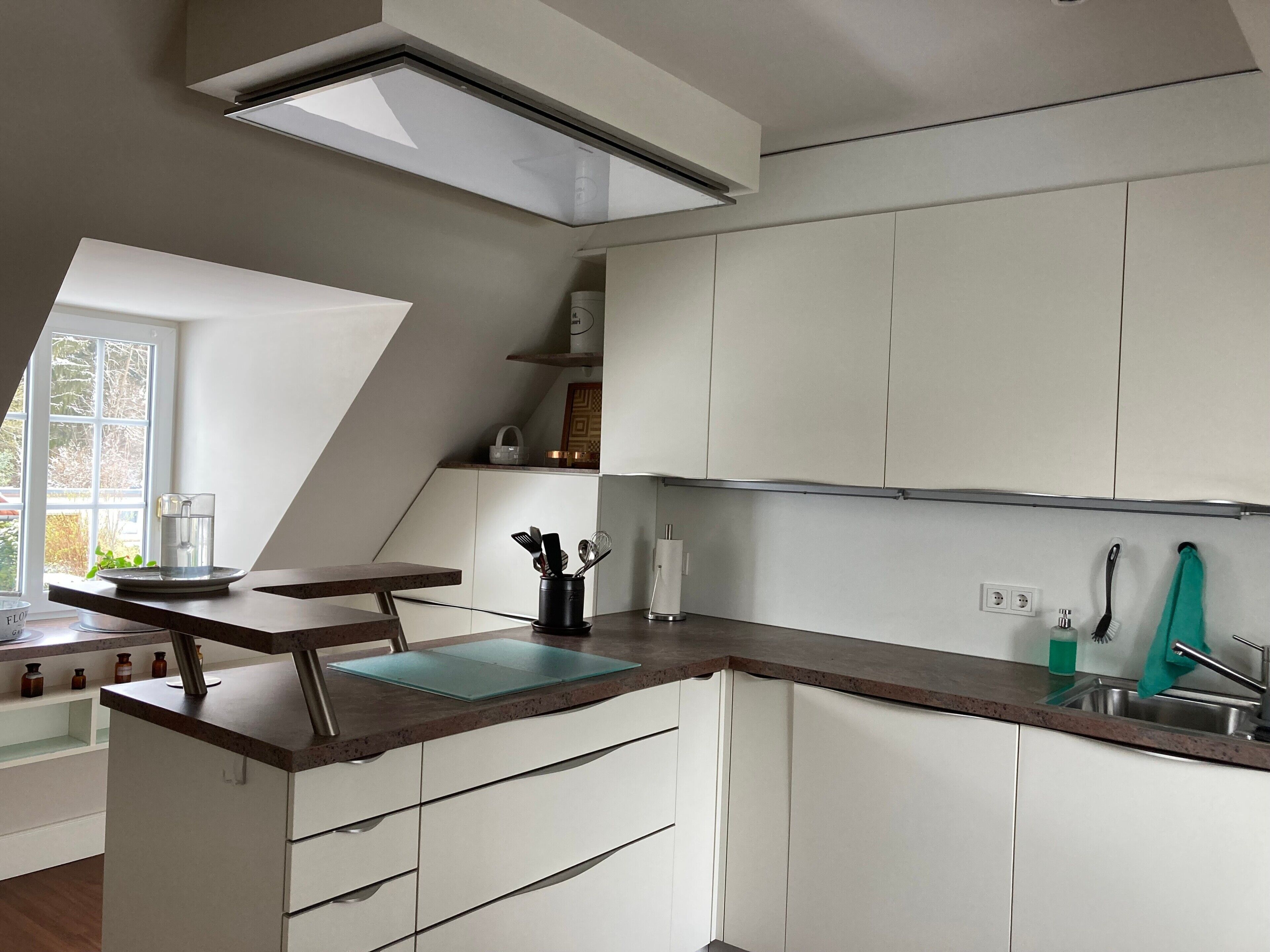 Kühlschrank, Ofen, Herdplatte, Geschirrspüler