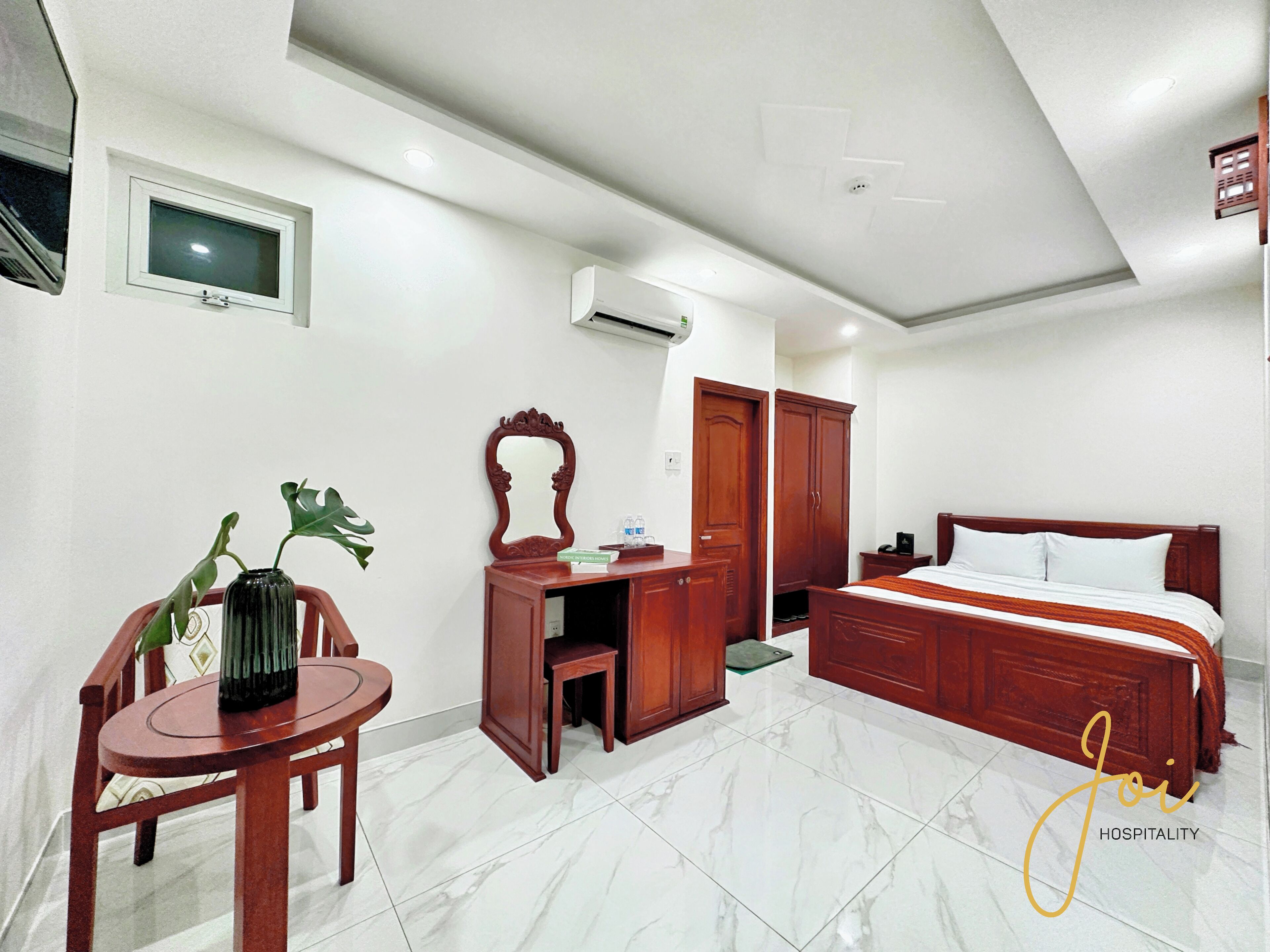 Superior Double Room | Laptop workspace, blackout drapes, iron/ironing board, free WiFi