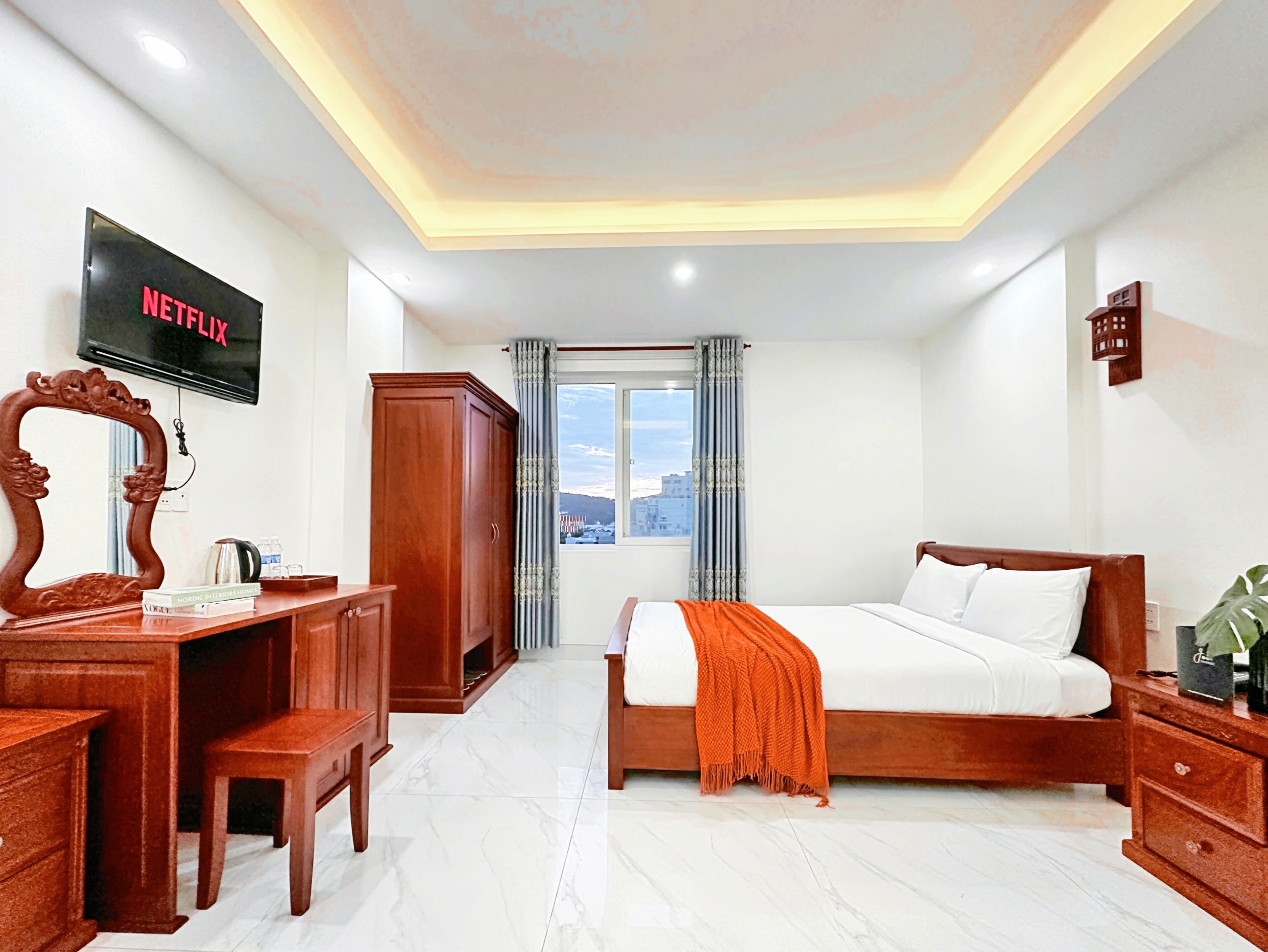 Deluxe Double Room, City View | Laptop workspace, blackout drapes, iron/ironing board, free WiFi