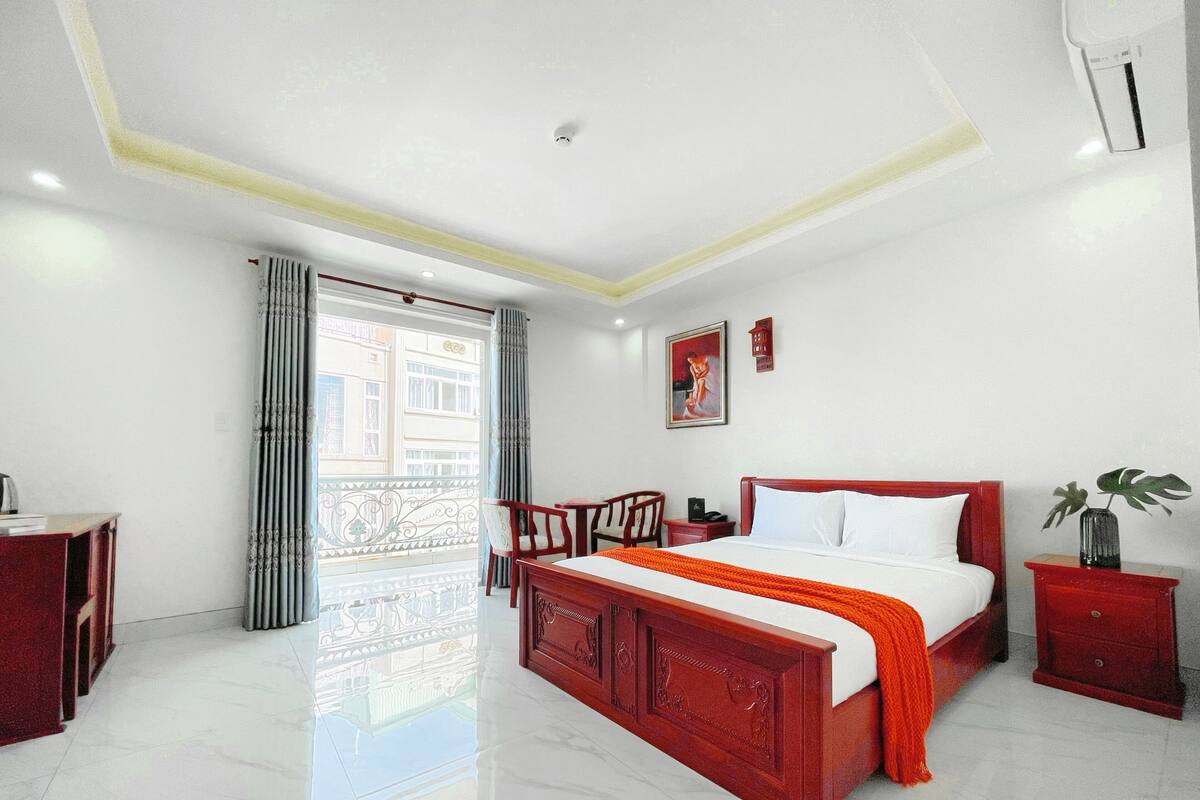 Deluxe Double Room, Balcony | Laptop workspace, blackout curtains, iron/ironing board (on request)
