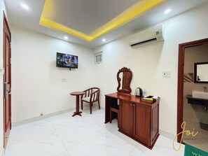 Superior Double Room | Laptop workspace, blackout curtains, iron/ironing board, free WiFi - Joi Boutique Bãi Sau  (Vung Tau Ward)