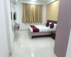 Free WiFi - Hotel Devanshri (Pen)