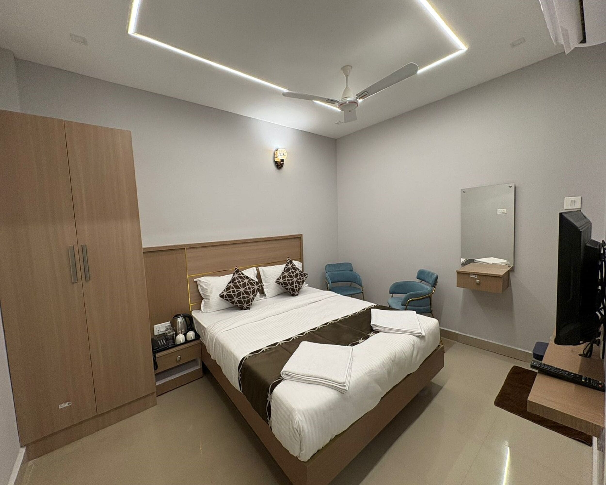 Deluxe Room | Free WiFi