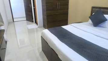 Premium bedding, free WiFi, bed sheets