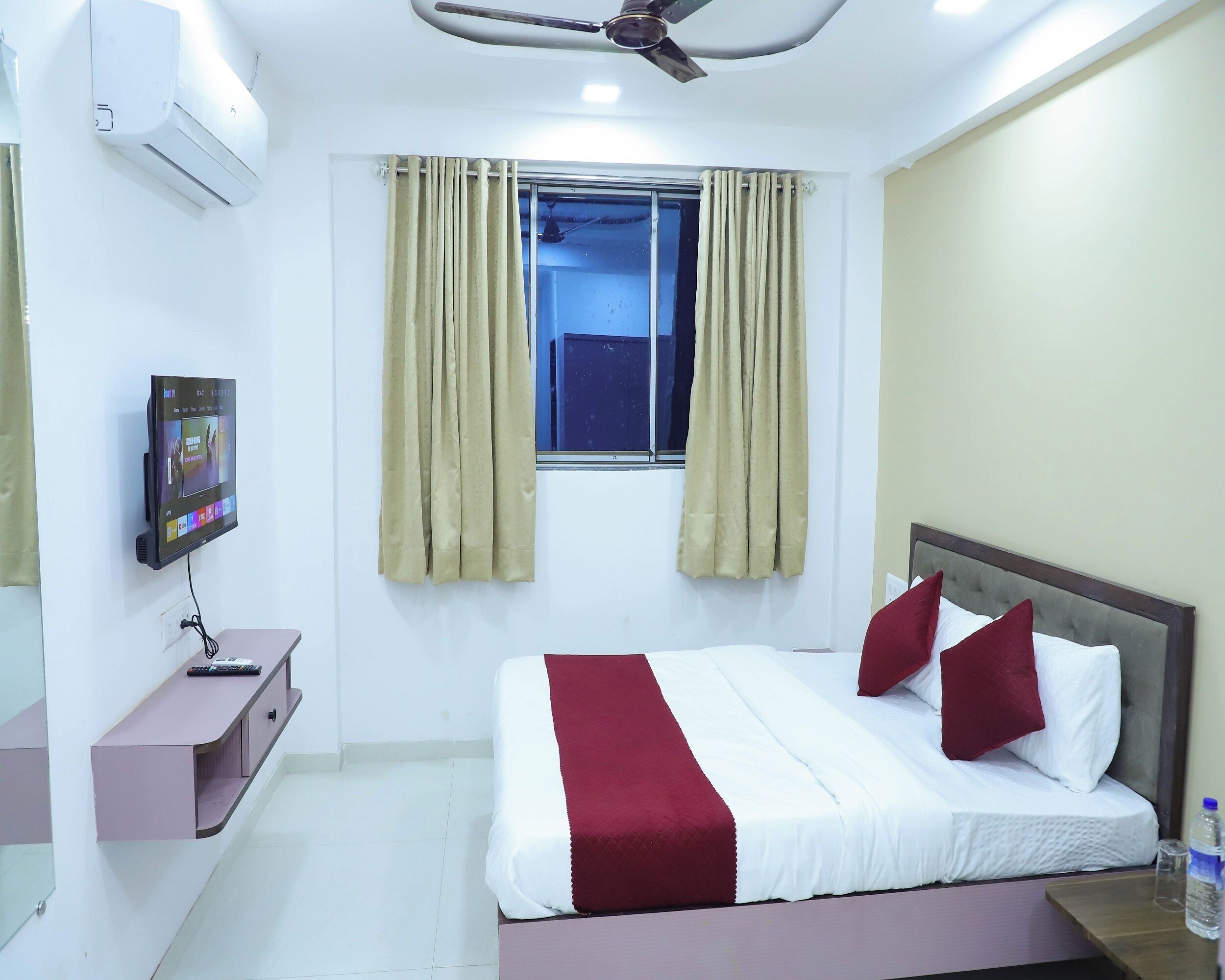 Premium bedding, free WiFi, bed sheets