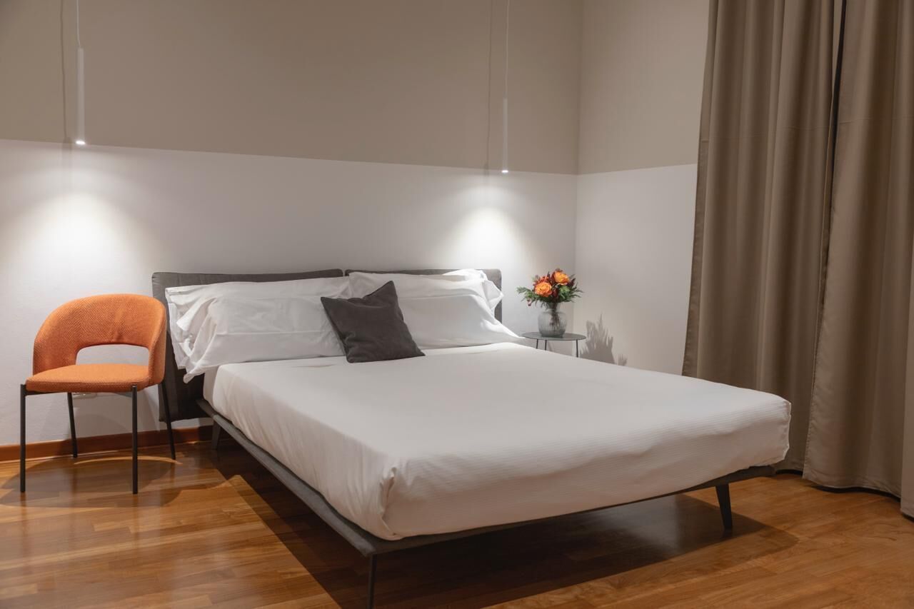 Studio, 1 Queen Bed with Sofa bed, Non Smoking, Private Bathroom | Iron/ironing board, free WiFi