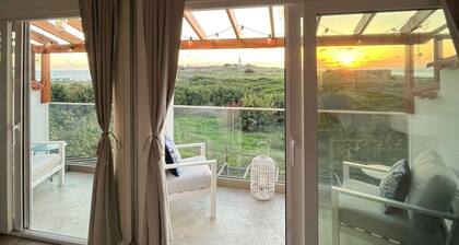 Breathtaking Seaview Apartment at Lighthouse Beach - Paphos