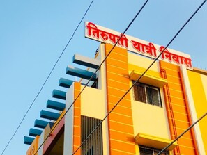 Exterior detail - Tirupati Yatri Nivas (Aundha Nagnath)