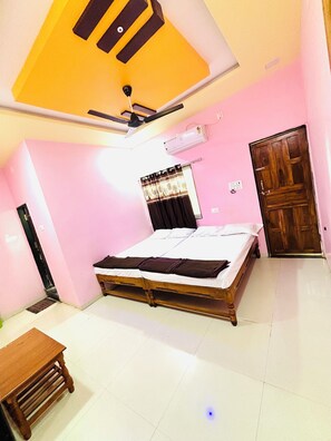 Deluxe Double Room, Balcony, Mountain View | Desk, laptop workspace - Tirupati Yatri Nivas (Aundha Nagnath)