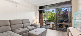 Ground floor quiet garden balcony heated pool @223