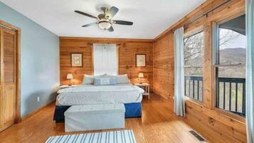 Iron/ironing board, travel crib, free WiFi, bed sheets