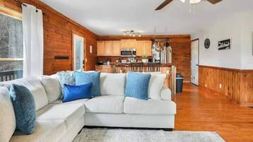 TV, fireplace, offices