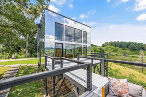 Terrace/patio - 3BR Cabin 4 |Hot Tub + Pizza Oven +Fire Pit +Views (Marshall)