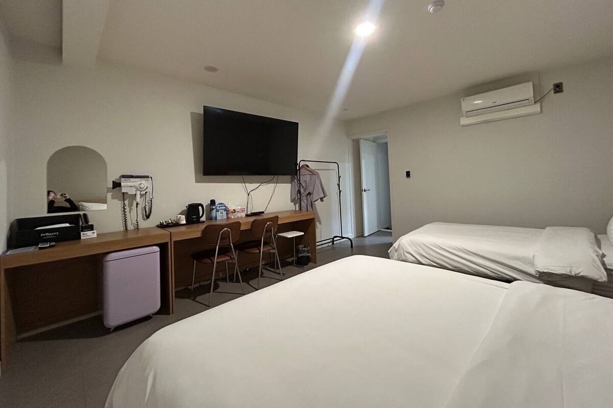 Family Double or Twin Room, Non Smoking, Pets not allowed
