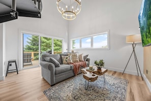 Living area - Grounded Invisible Cabin by 5 Seasons Homestays (Marshall)