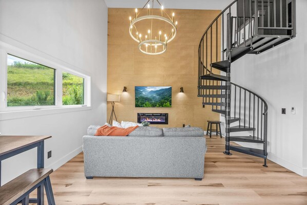 Living area - Grounded Invisible Cabin by 5 Seasons Homestays (Marshall)