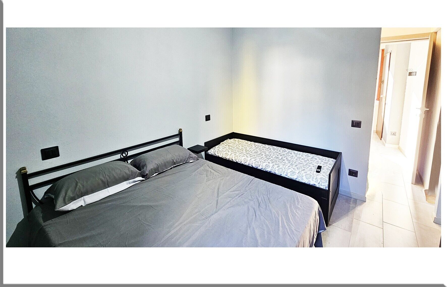 Desk, WiFi, bed sheets