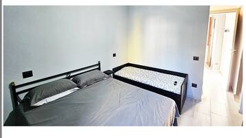 Desk, WiFi, bed sheets