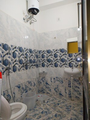 Deluxe Room | Premium bedding, down comforters, memory foam beds