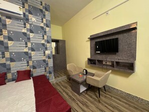 Superior Room | Premium bedding, down comforters, memory foam beds