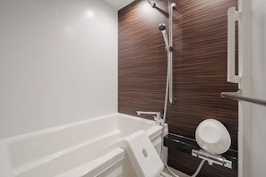 Kahden hengen standard-huone (kaksi sänkyä) | Kylpyhuone | Erillinen kylpyamme ja suihku, ilmaiset hygieniatuotteet