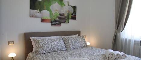 Fer et planche Ă repasser, Wi-Fi, draps fournis