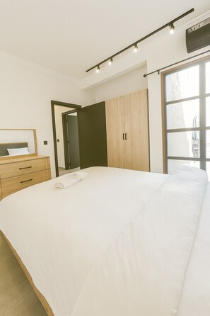 2 bedrooms, iron/ironing board, WiFi, bed sheets - Cozy Appartement avec jacuzzi chauffant (Marrakech)