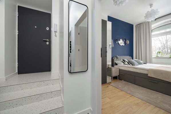 مكواة/لوح كي وواي فاي وملاءات أسرّة