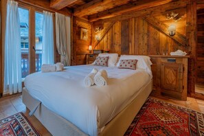 6 chambres, fer et planche à repasser