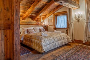 6 chambres, fer et planche à repasser