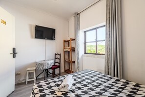 WiFi, bed sheets - Room 'Suite 301' with Wi-Fi and Air Conditioning (Lisboa)