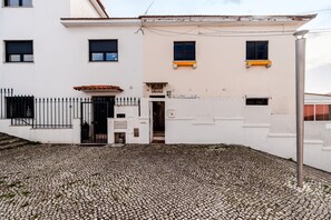 Exterior - Room 'Suite 301' with Wi-Fi and Air Conditioning (Lisboa)