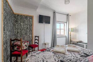WiFi, bed sheets - Room 'Suite 303' with Wi-Fi and Air Conditioning (Lisboa)