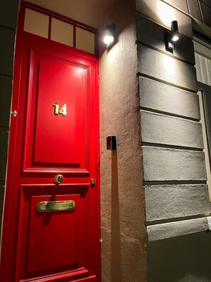 Exterior detail - La Porte Rouge - Oudenaarde (Oudenaarde)