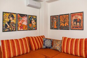 TV - Apartment 'Casa Valerio' with Sea View, Wi-Fi and Air Conditioning (Fiumefreddo di Sicilia)