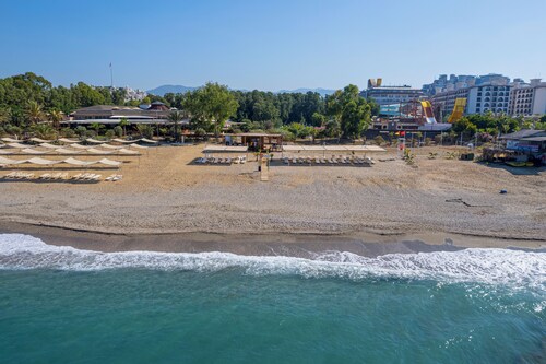 Algora Halal Hotel / Halal All inclusive