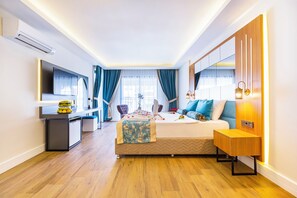標準客房 | 迷你吧、客房內保險箱、筆電工作空間、隔音