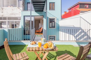 Outdoor dining - Cosy & central with nice outdoor space! (Porto)